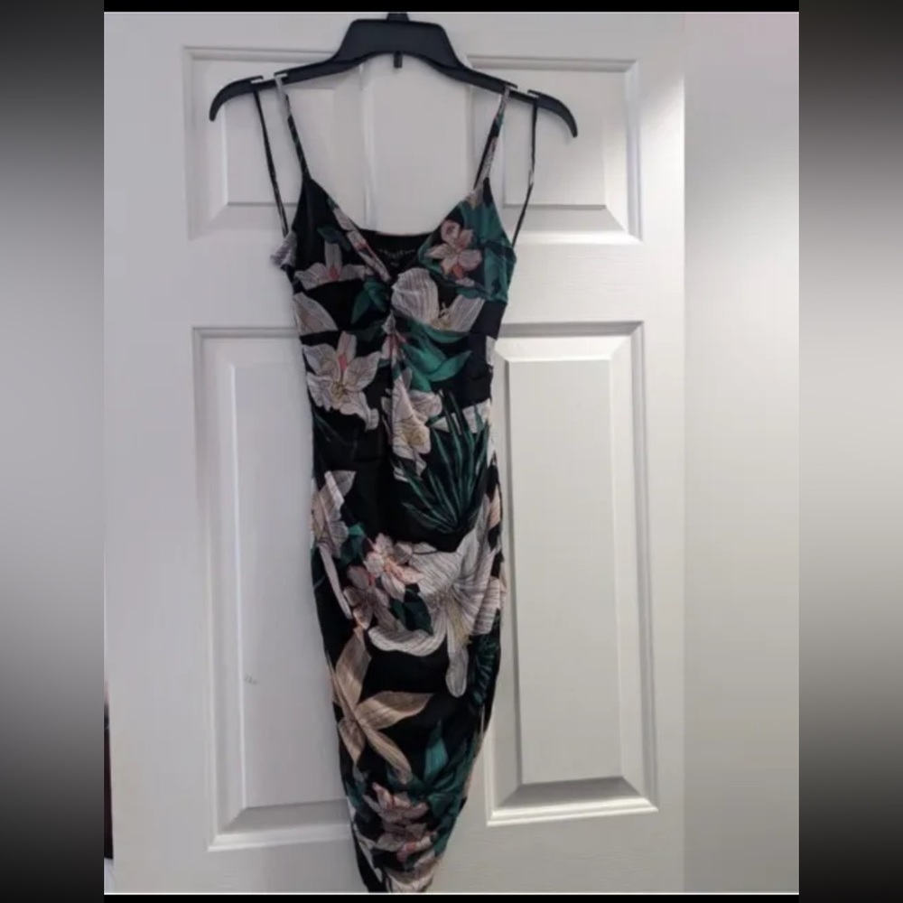 Guess Floral Ruched Dress Size Small - Picture 3 of 3